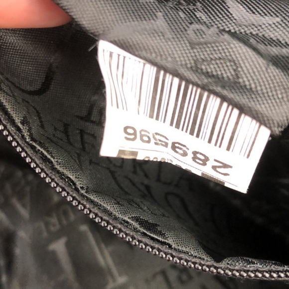 Furla leather shoulder bag.  Excellent Condition.  Flawless. - Picture 6 of 16